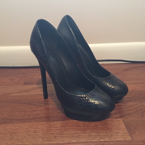 B Brian Atwood Ferguson Iridescent Platform Pump - Picture 3 of 7